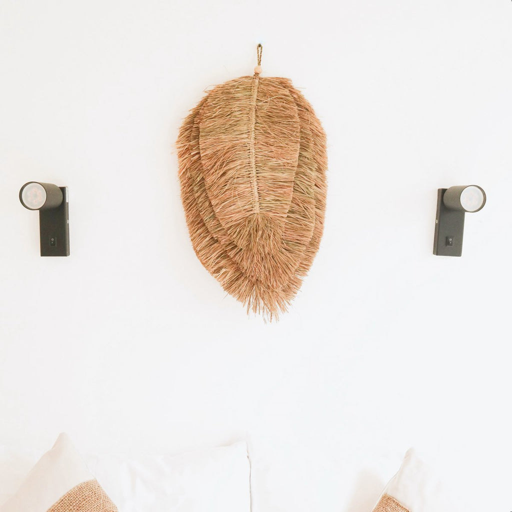 Tipin raffia-seinäkoriste 50 × 32 cm – Soeji
