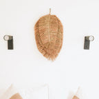 Tipin raffia-seinäkoriste 50 × 32 cm – Soeji