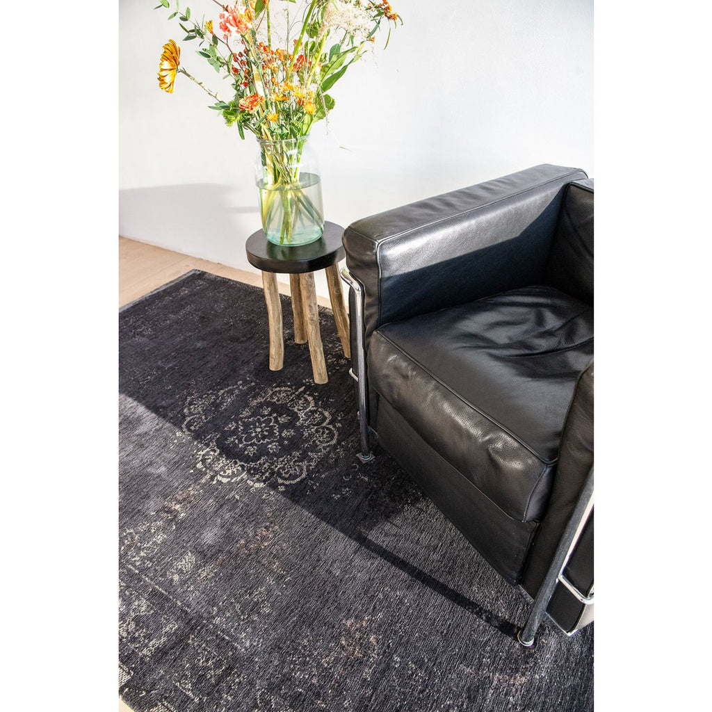 Louis De Poortere Eco Rug Medallion – musta vintage-matto, useita kokoja