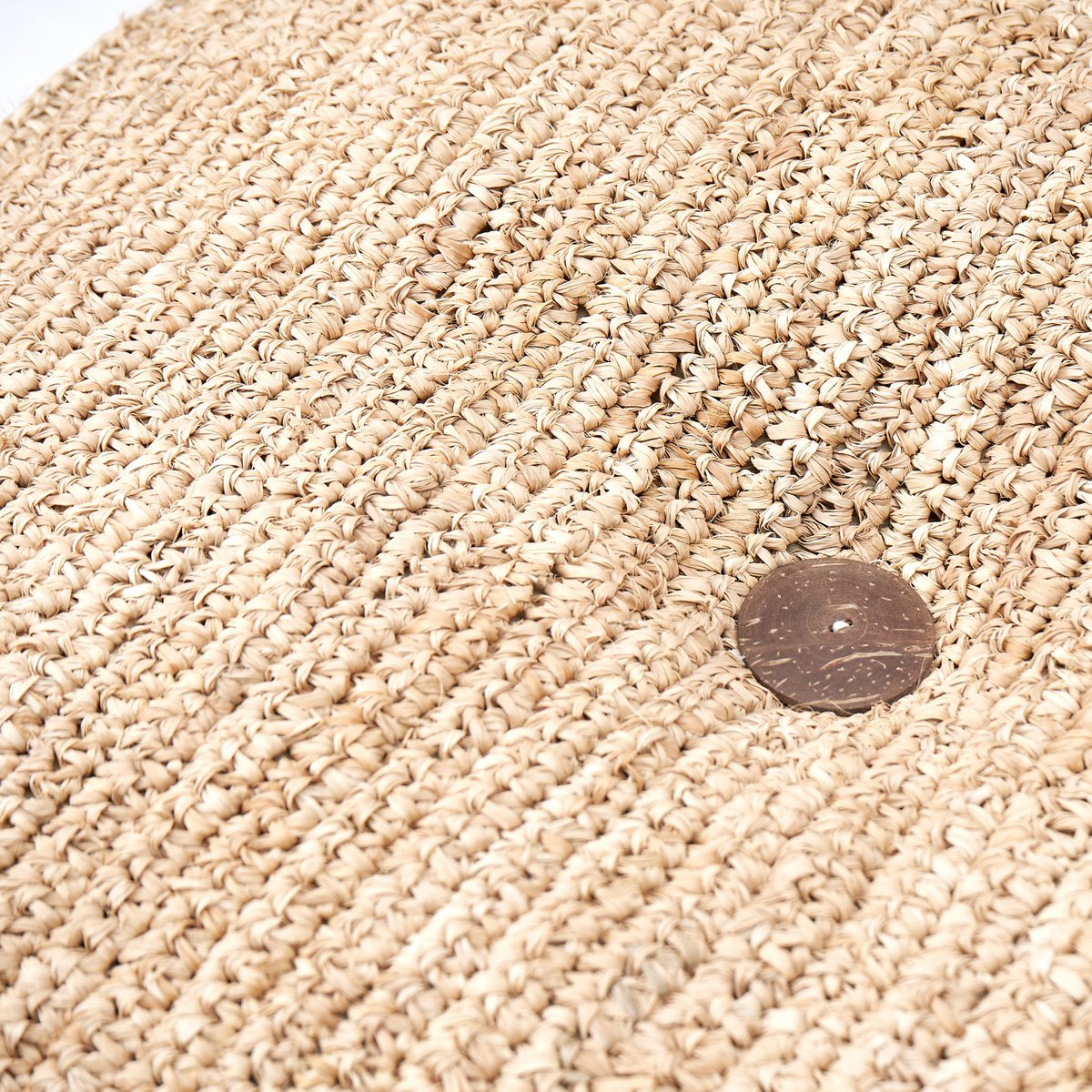Soeji Padar – käsintehty raffia-pouf 55 × 55 cm