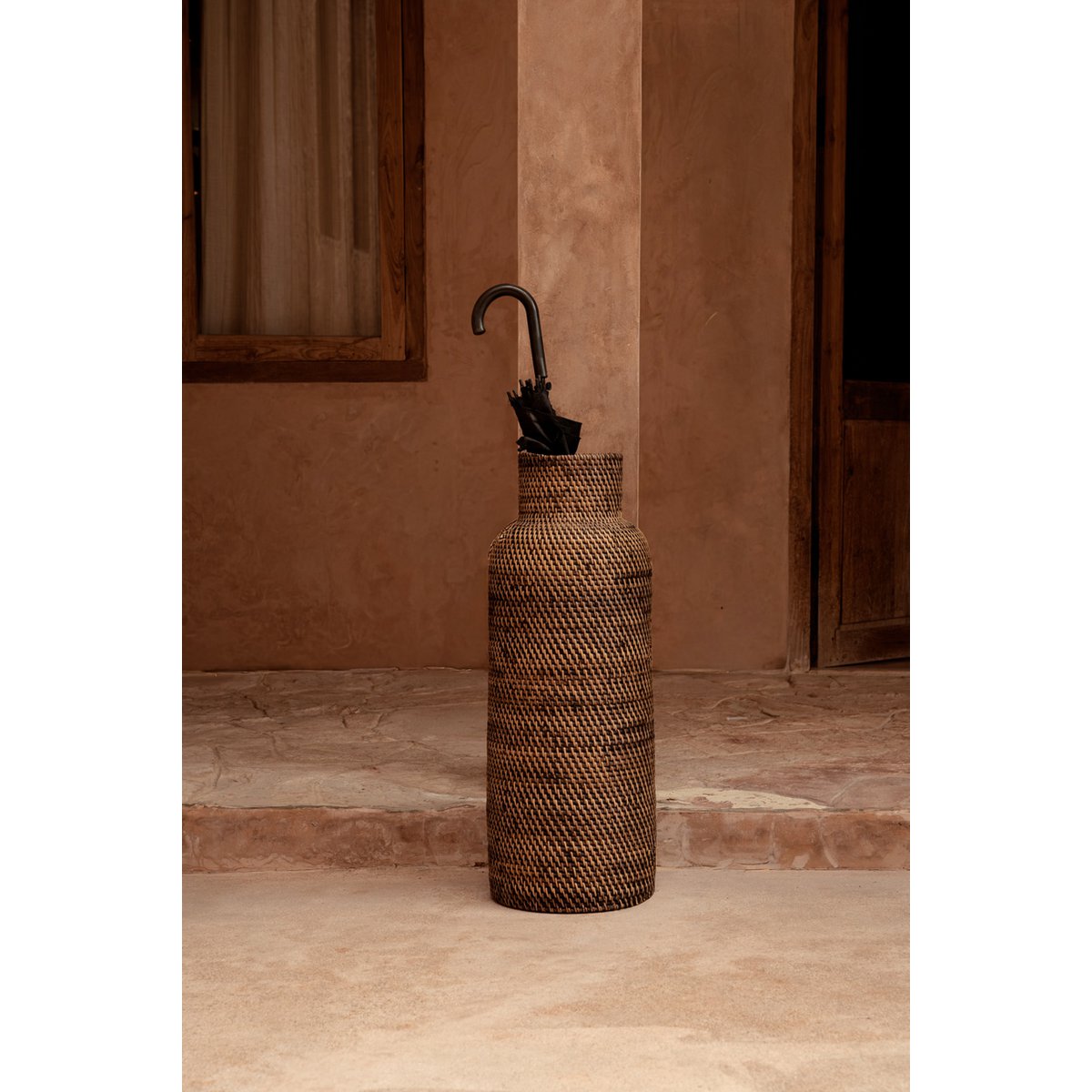 Bazar Bizar Colonial – rottinkinen sateenvarjoteline 67 cm